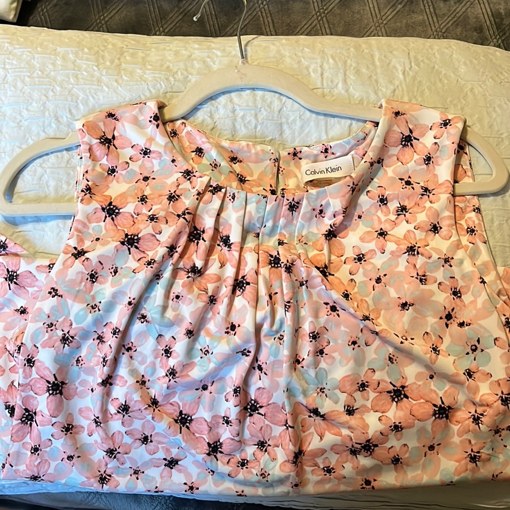 Calvin Klein medium gently used top